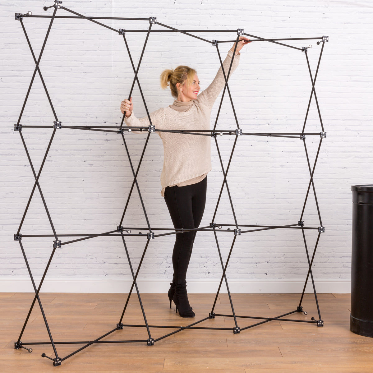 Pop-up Stand - 3 x 4 Curved